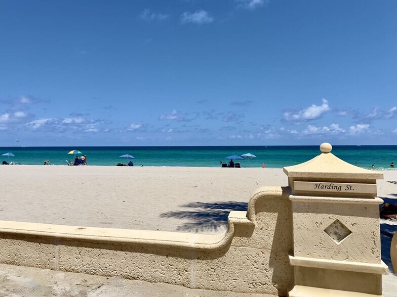 Building Photo - 104 Harding St