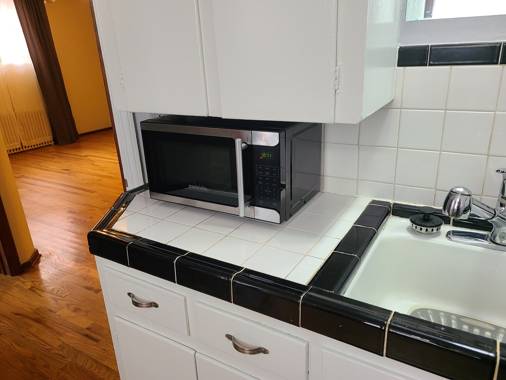 Building Photo - 1605 St Paul St