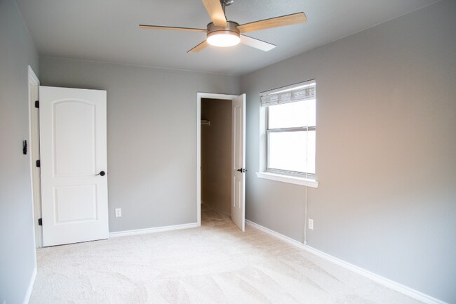 Building Photo - 6700 Cooper Ln