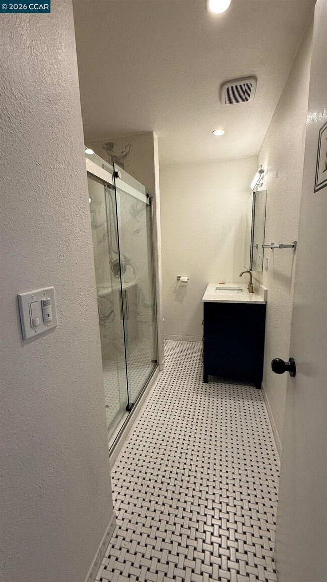 Building Photo - 1568 Placer Dr