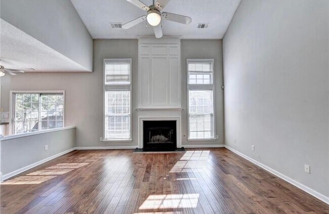 Building Photo - 300 Treyford Ct