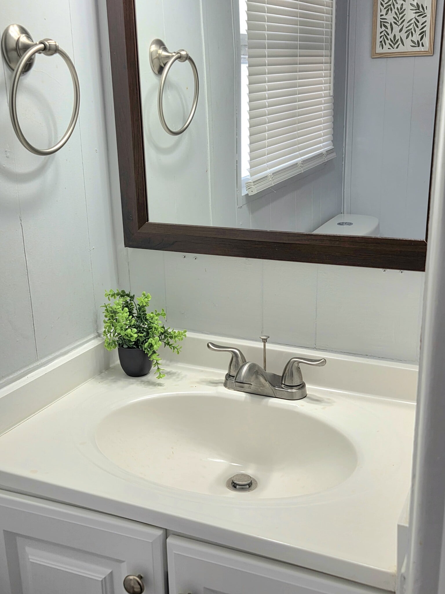 Guest room bath - 2050 SW 83rd Ter