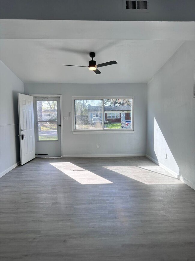 Building Photo - Aragona Village-Single Family Home