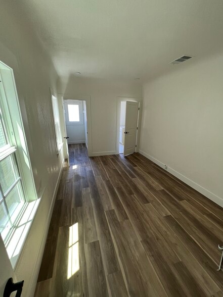 Building Photo - 620 14th St