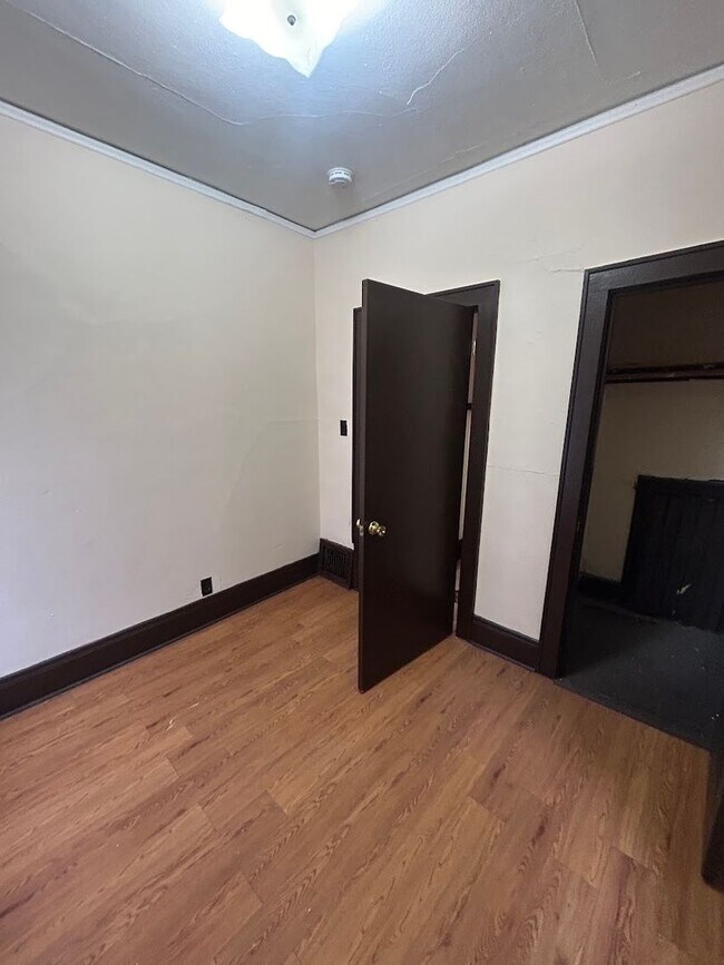 Building Photo - 1530N29thJ