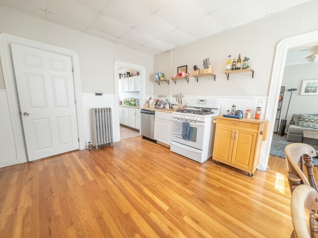 Building Photo - 55 Hall Ave