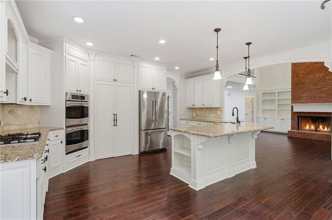 Building Photo - 730 Rose Creek Cir