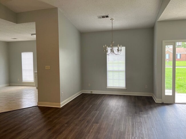 Building Photo - 250 Mayfield Dr