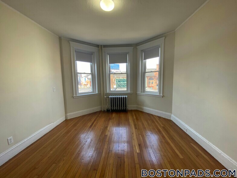 Building Photo - 1171 Boylston St