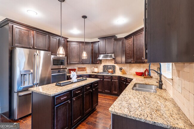 Building Photo - 203 Davis Mill Road