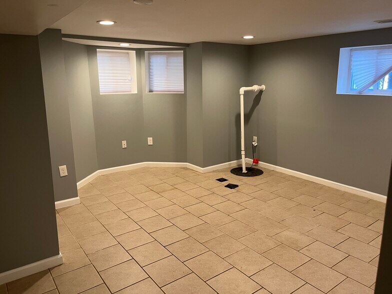 Lower Level - 69 N 13th St