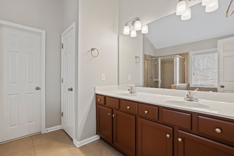 Building Photo - 26 Deckers Way