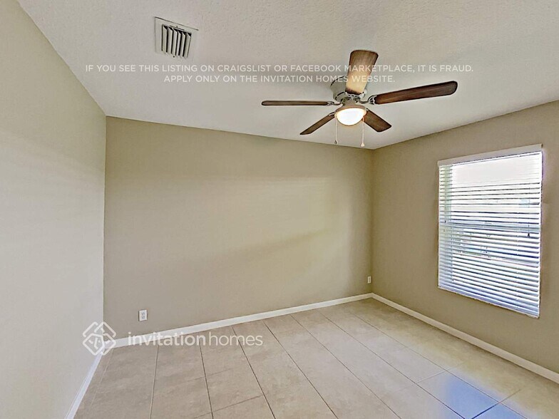 Building Photo - 13750 Lilac Pl