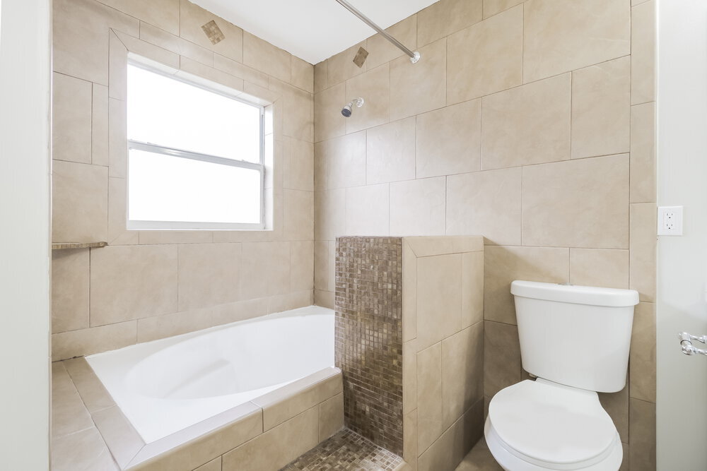Building Photo - 4262 Sandhurst Dr