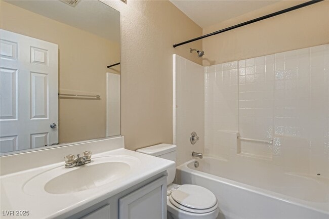 Building Photo - 5986 Ambleshire Ave