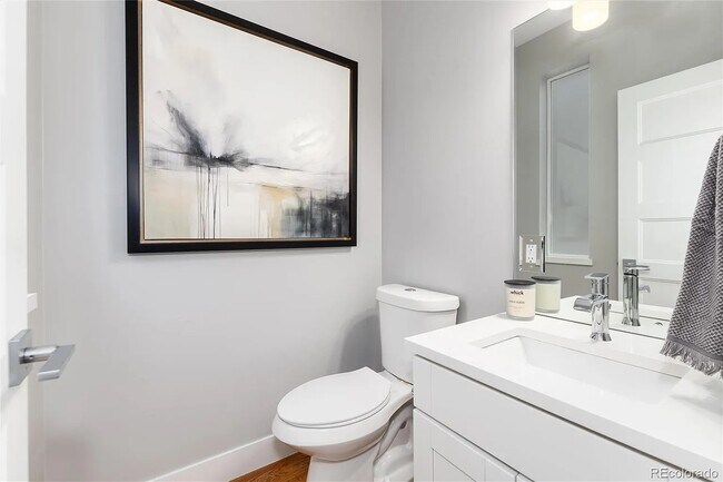 Building Photo - 4926 Lowell Blvd