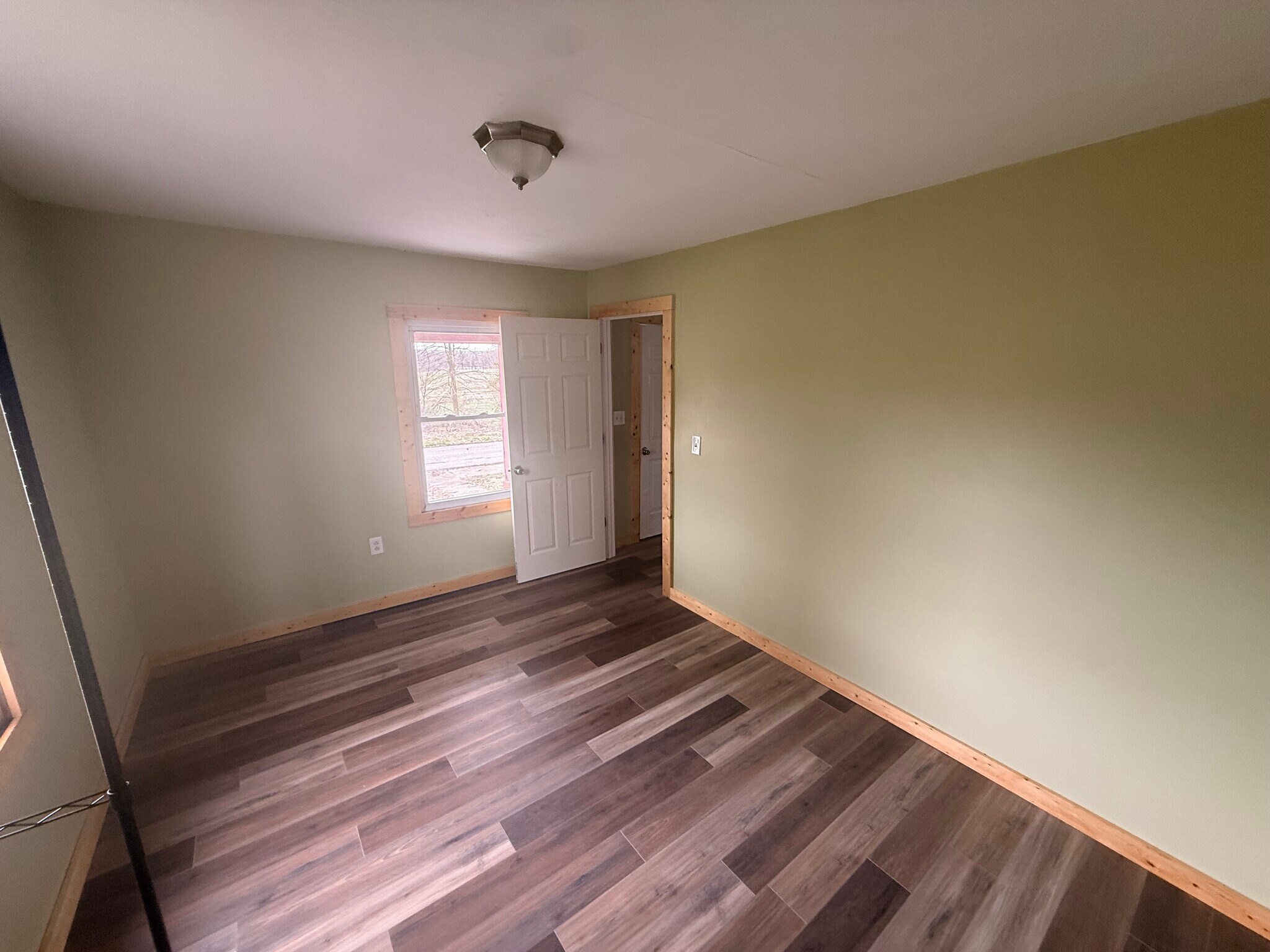 Building Photo - 136 High St