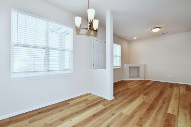 Ample space for dining - 6349 Orchard Park Dr