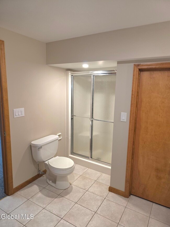 Building Photo - 7 Pineview Ct