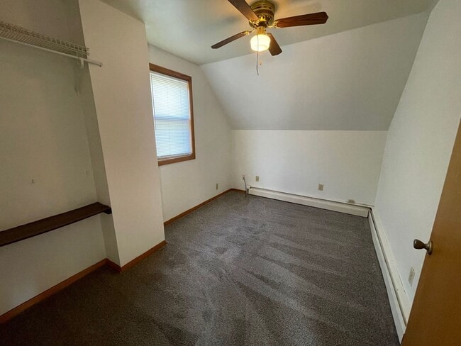 Building Photo - 4 Bedroom Home in Duluth - Available Now!