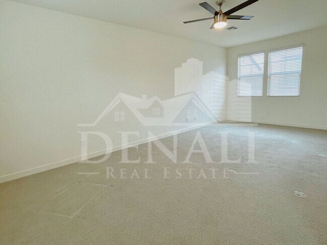 Building Photo - 17155 N 9th Pl
