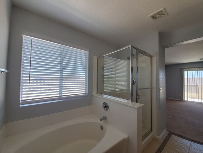 Building Photo - 11077 Crystal Crest Ct