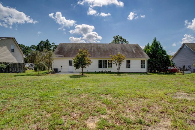 Building Photo - 1003 Windgate Dr