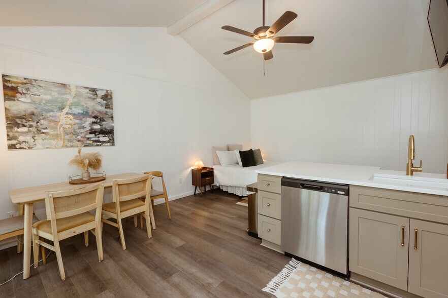 Building Photo - 5409 Edinburgh Dr