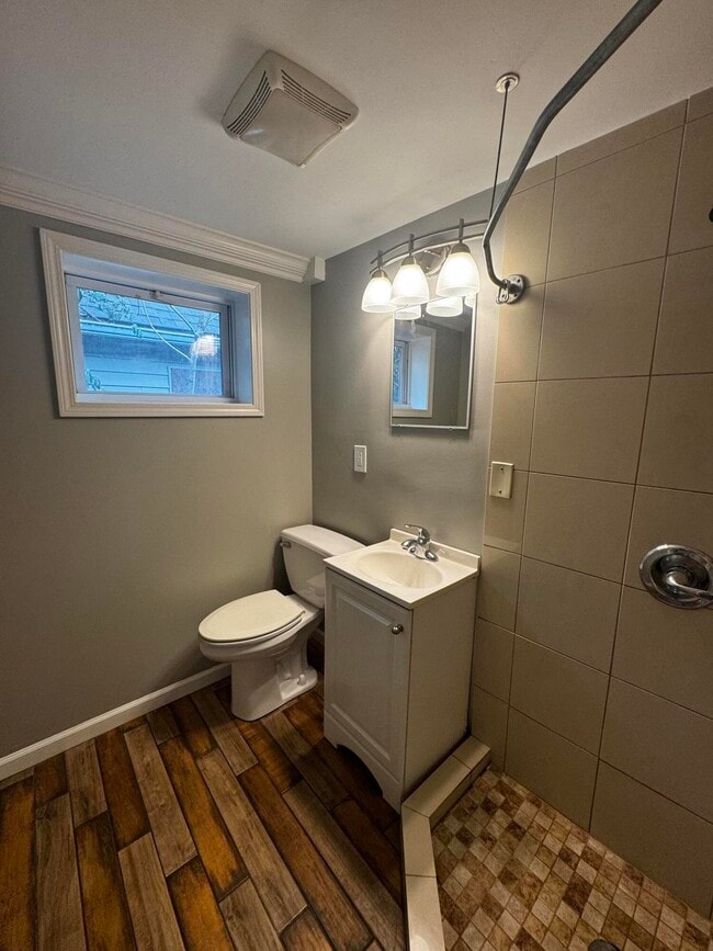 Building Photo - 759 Dakota St