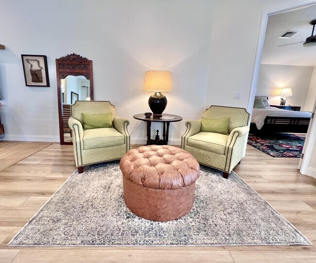 Building Photo - 2622 Country Golf Dr