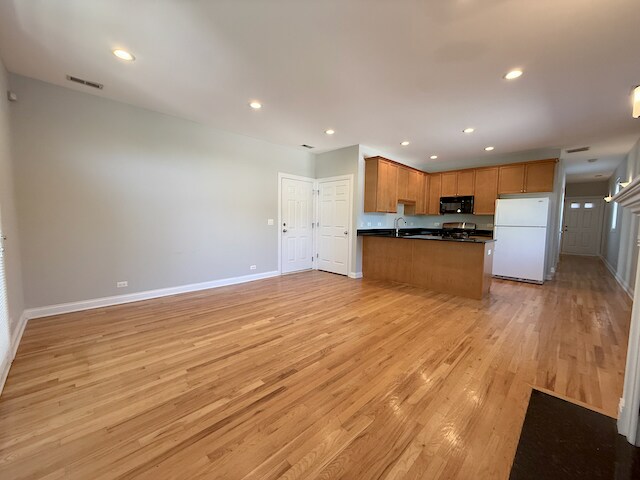 Building Photo - 5558 W Edmunds St