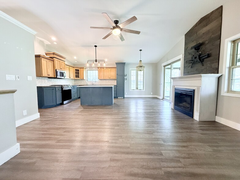 Kitchen / Living Room - 2105 Parrish St