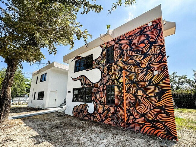 Primary Photo - 190 NW 69th St