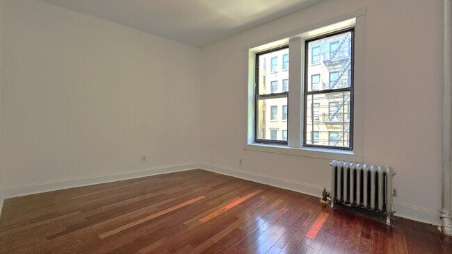 Building Photo - 20 Magaw Pl