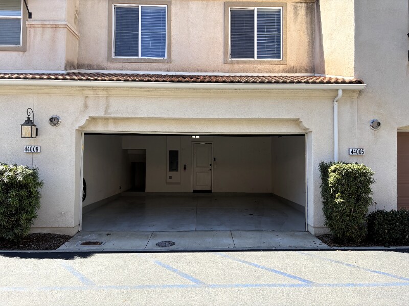 Building Photo - 44005 Arcadia Ct