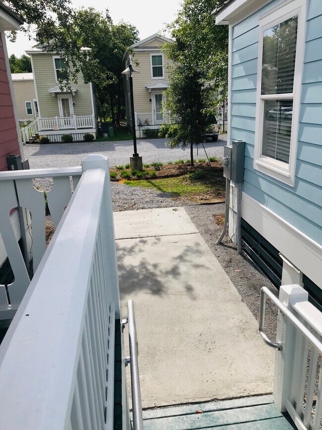 Building Photo - 2 Bedroom Cottage Near Downtown Ocean Springs