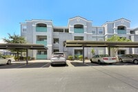 Building Photo - 1 Bedroom Northwest Condo