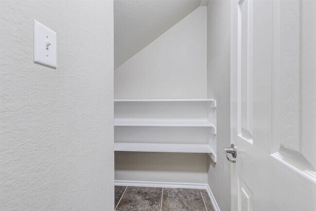 Building Photo - 24558 Folkstone Cir
