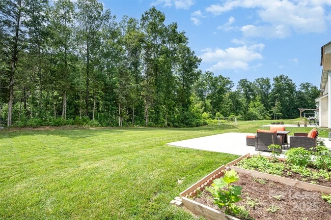 Building Photo - 2577 Shoal Park Rd