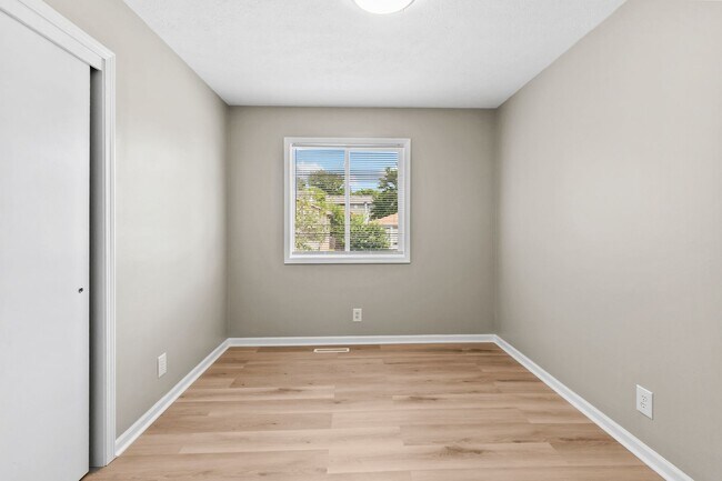 Building Photo - 5106 N 128th St