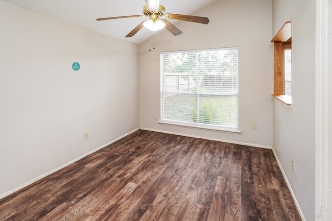 Building Photo - 19834 Packwood Dr