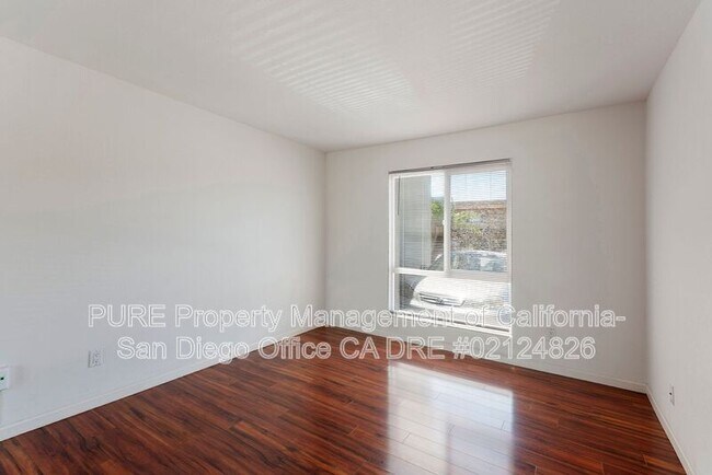 Building Photo - 6666 Beadnell Way