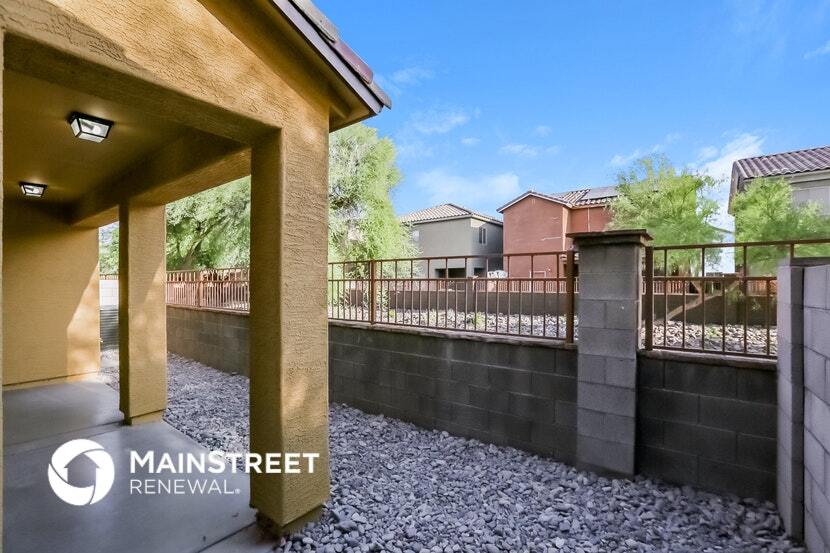 Building Photo - 9548 E Bramble Ave