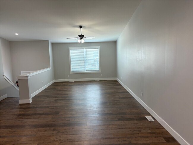 Building Photo - 1158 Marathon Dr