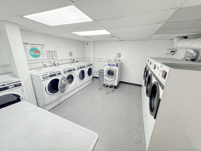 Building Photo - 67-25 Dartmouth St