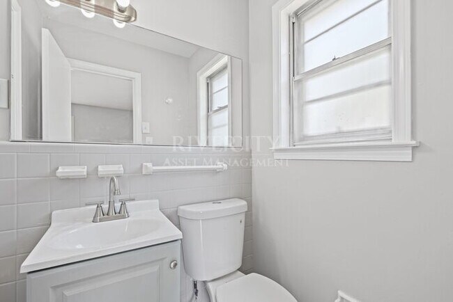 Building Photo - RENOVATED GEM IN PREMIUM IN 38118- SECTION 8 WELCOMED!!!!!!