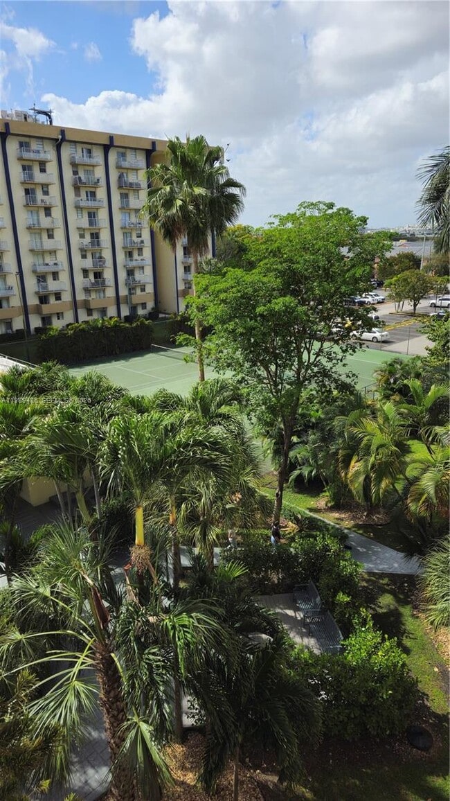 Building Photo - 4550 NW 9th St