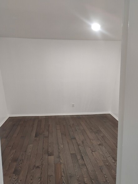 Building Photo - 497 Tremont Ave