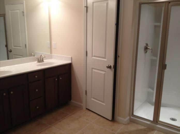 Building Photo - 2100 Greencrest Cir