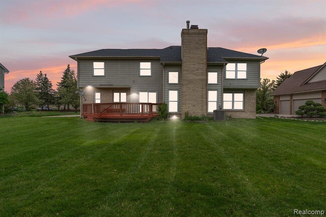 Building Photo - 45419 Glengarry Blvd